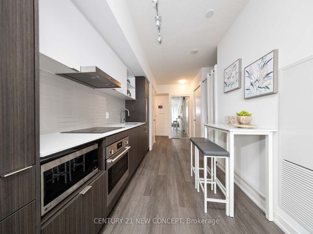 2710 - 55 Cooper St