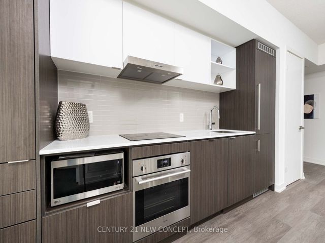 2710 - 55 Cooper St
