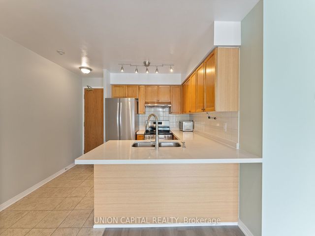 1508 - 5508 Yonge St