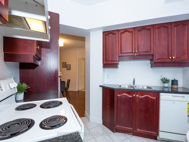 304 - 2 Edith Dr