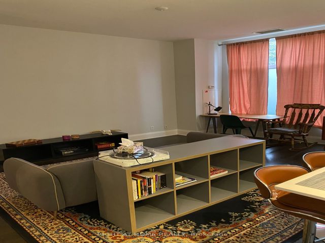 L02 - 100 Harrison Garden Blvd