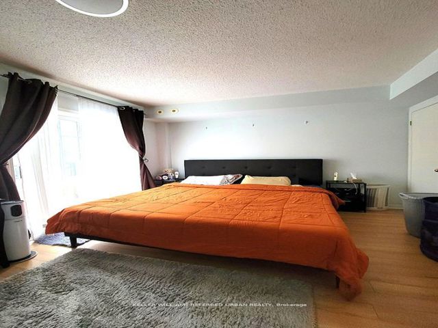 344 - 3 Everson Dr E