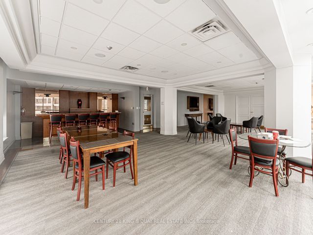1407 - 24 Wellesley St W