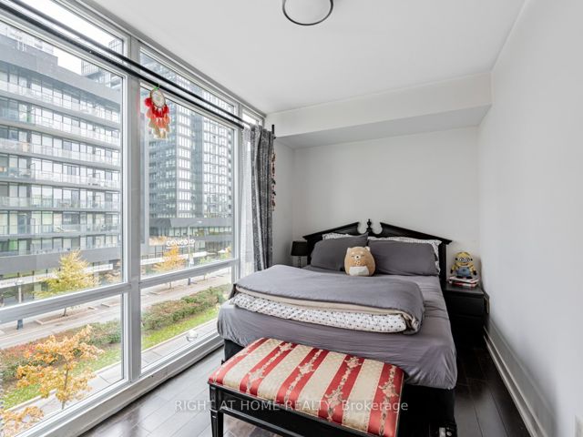 310 - 170 Fort York Blvd