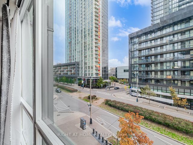 310 - 170 Fort York Blvd