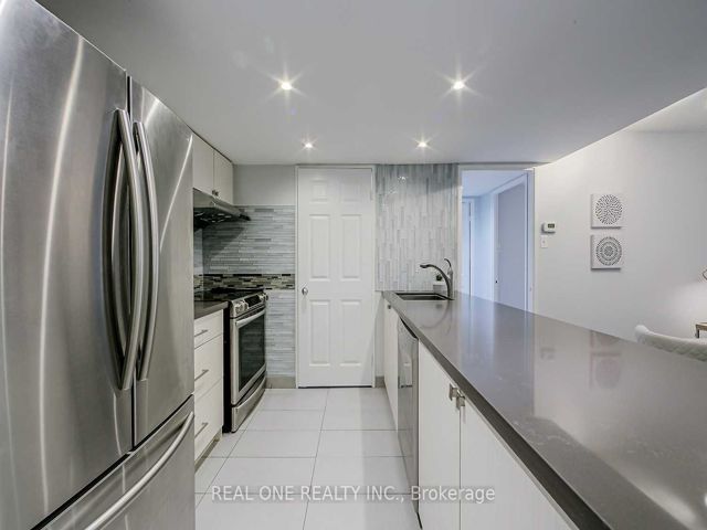 501 - 701 King St W