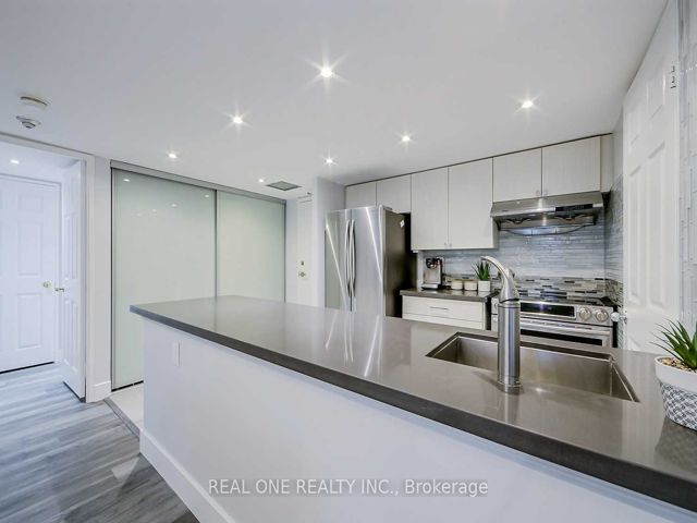 501 - 701 King St W