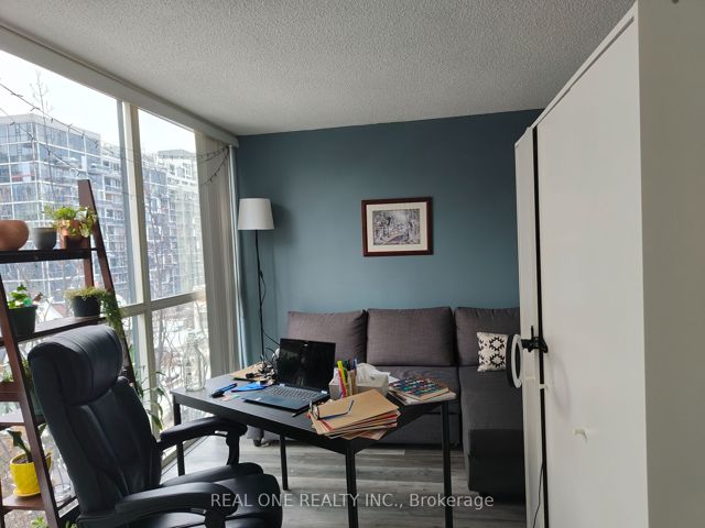 501 - 701 King St W