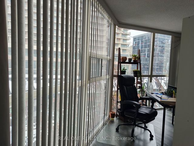 501 - 701 King St W