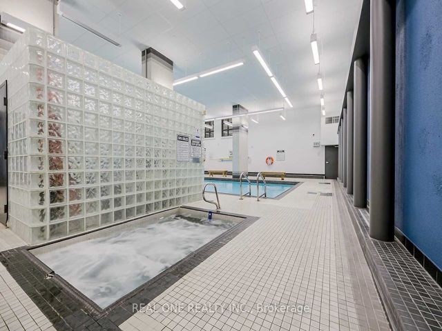 501 - 701 King St W