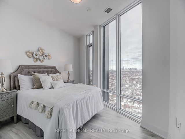 3603 - 575 Bloor St E
