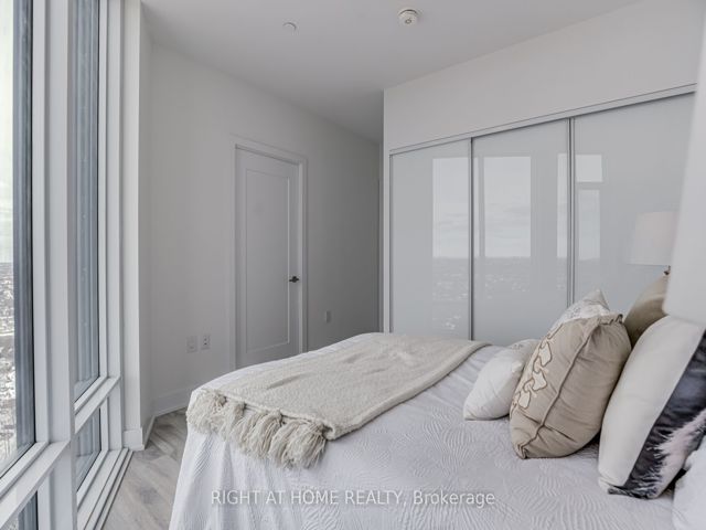 3603 - 575 Bloor St E