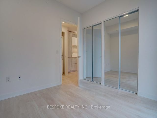 1107 - 130 River St