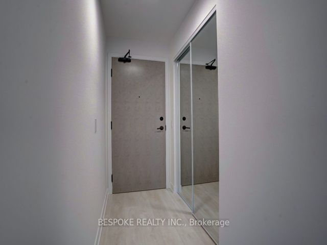 1107 - 130 River St