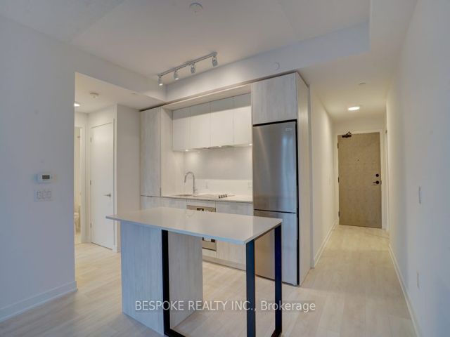 1107 - 130 River St