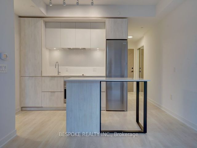 1107 - 130 River St