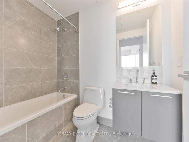 3312 - 3 Gloucester St