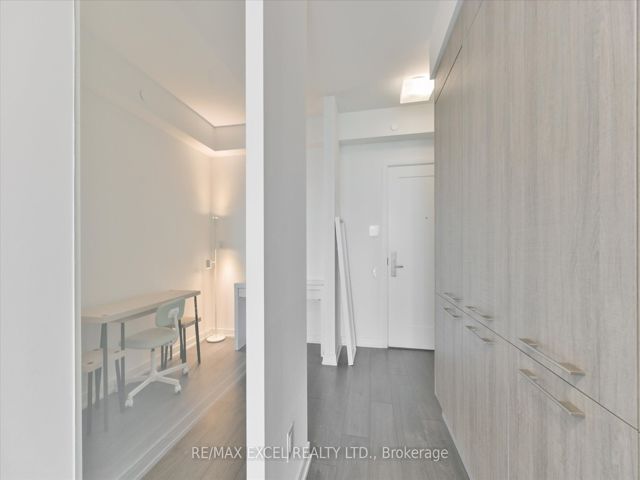 3312 - 3 Gloucester St