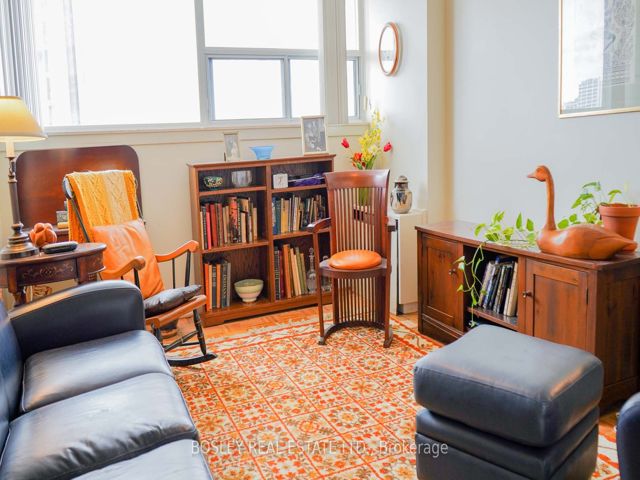 8B - 4 Deer Park Ave