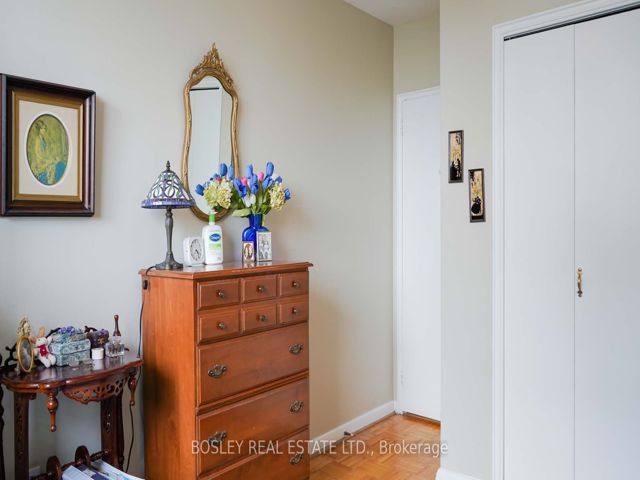 8B - 4 Deer Park Ave