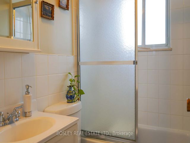 8B - 4 Deer Park Ave