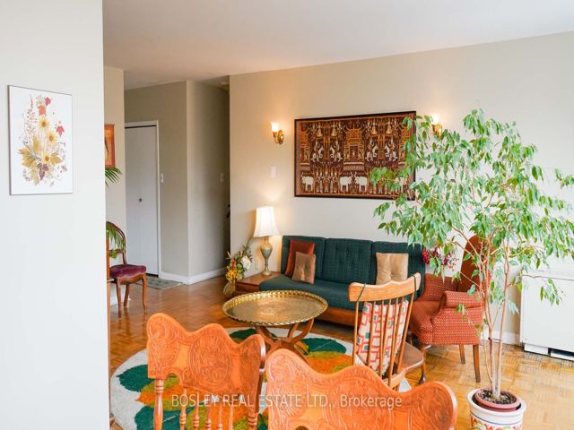 8B - 4 Deer Park Ave