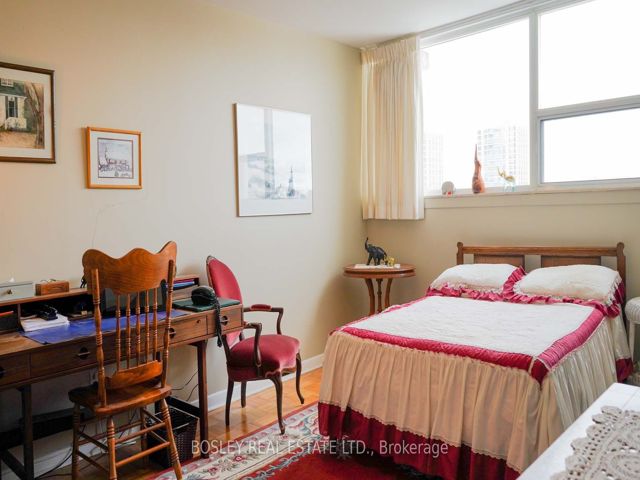 8B - 4 Deer Park Ave
