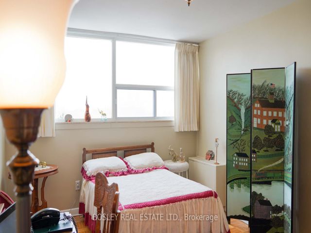 8B - 4 Deer Park Ave
