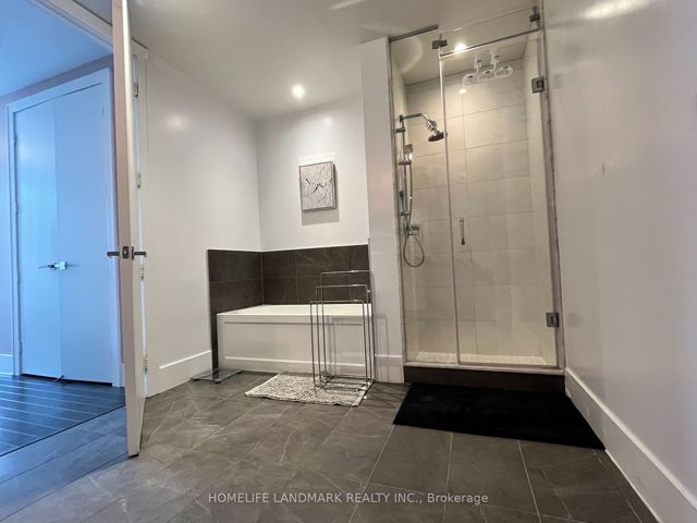 919 - 29 Queens Quay E