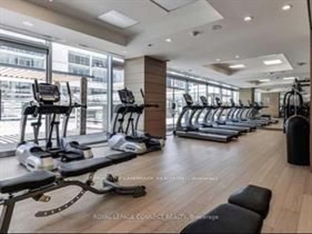 919 - 29 Queens Quay E