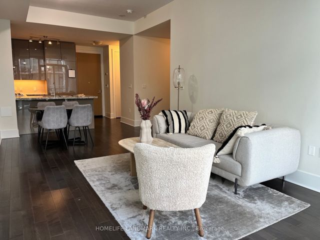 919 - 29 Queens Quay E