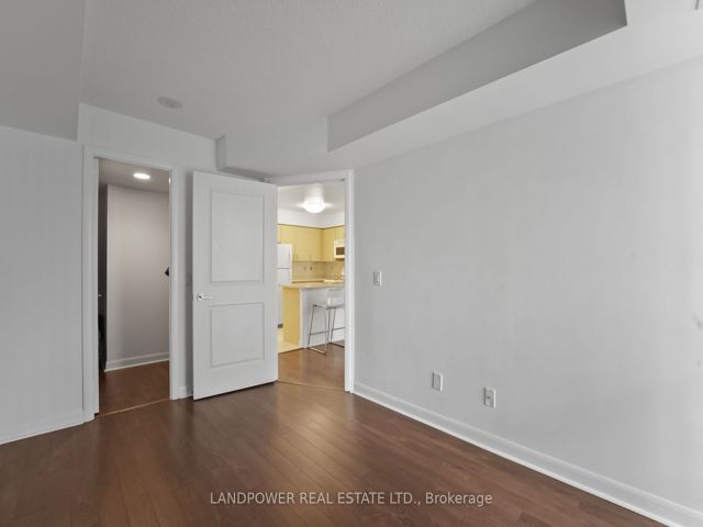 1701 - 4978 Yonge St