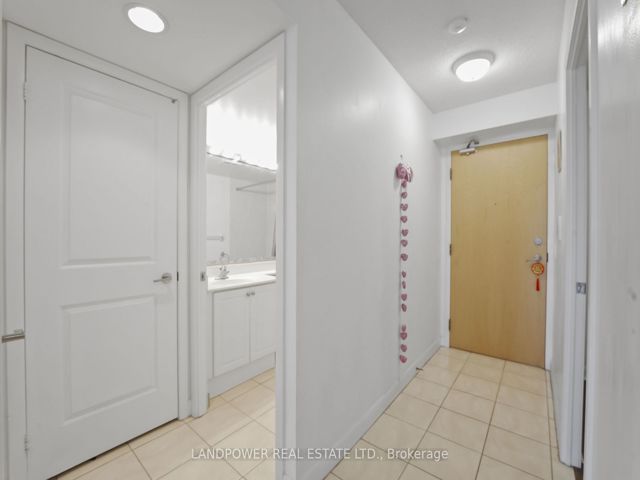 1701 - 4978 Yonge St