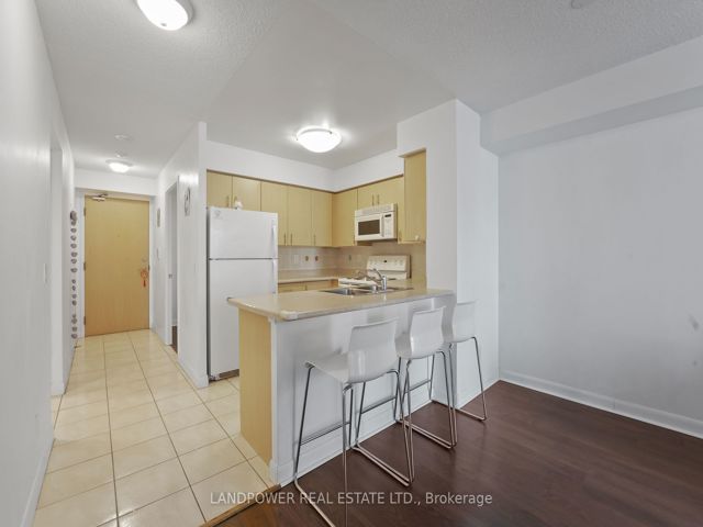 1701 - 4978 Yonge St