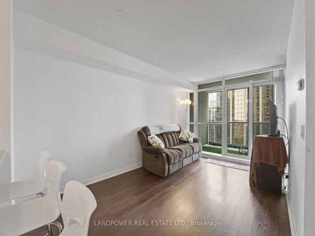1701 - 4978 Yonge St
