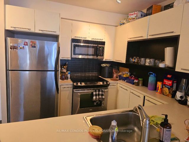 705 - 25 Carlton St