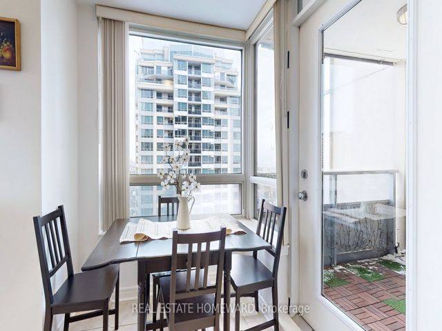 1205 - 2 Rean Dr