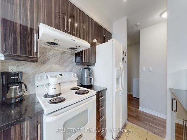 1205 - 2 Rean Dr