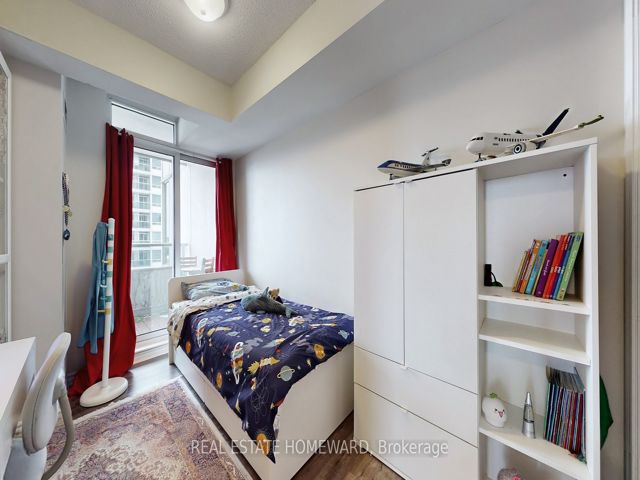 1205 - 2 Rean Dr