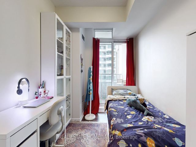 1205 - 2 Rean Dr