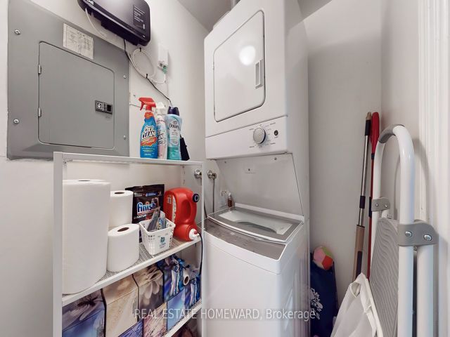 1205 - 2 Rean Dr