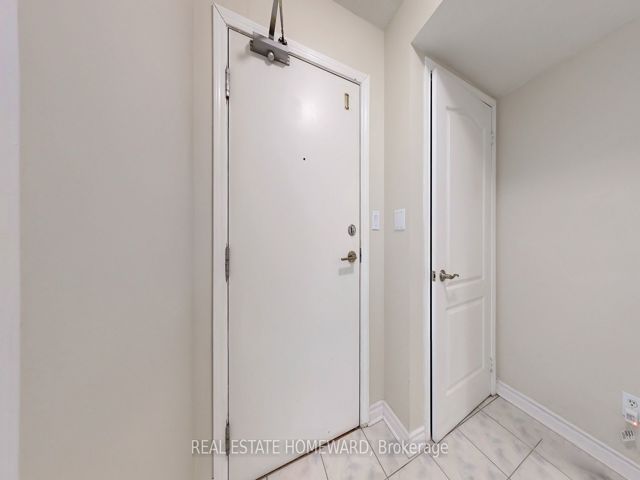 1205 - 2 Rean Dr