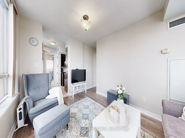 1205 - 2 Rean Dr