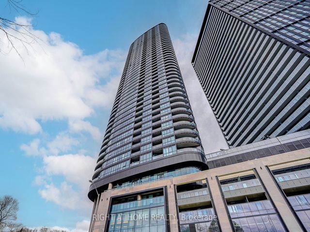 419 - 585 Bloor St E