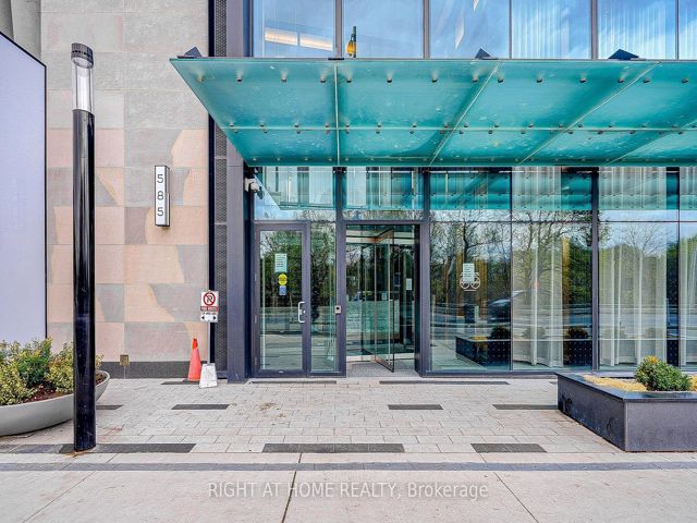 419 - 585 Bloor St E