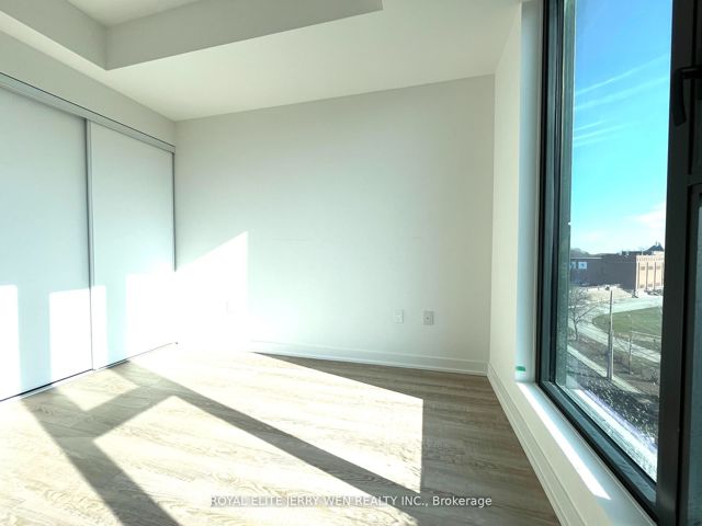 613 - 250 Lawrence Ave W