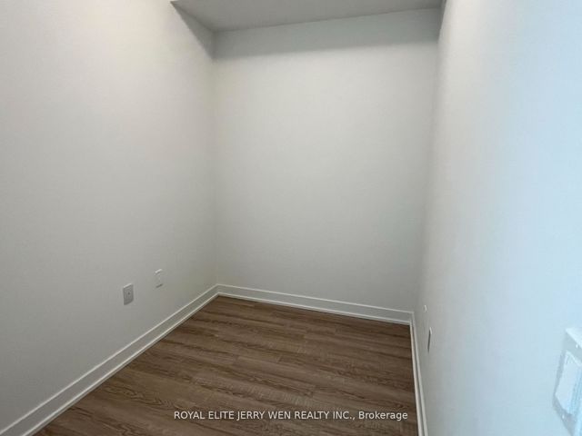 613 - 250 Lawrence Ave W