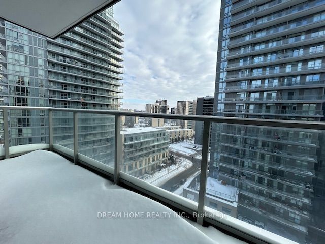 1105 - 52 Forest Manor Rd
