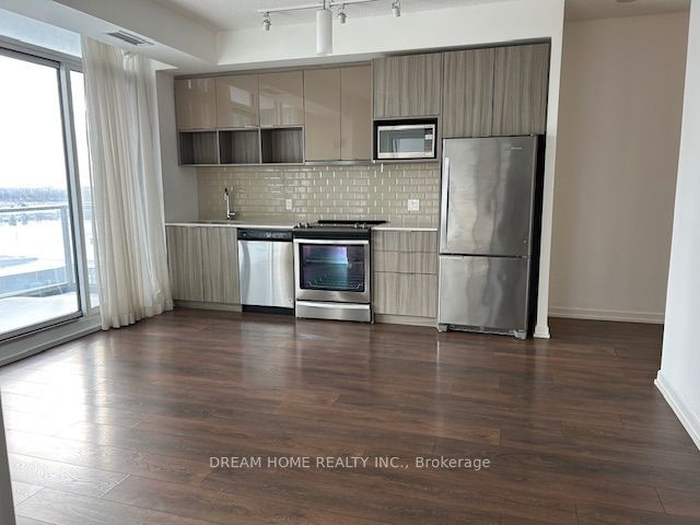 1105 - 52 Forest Manor Rd