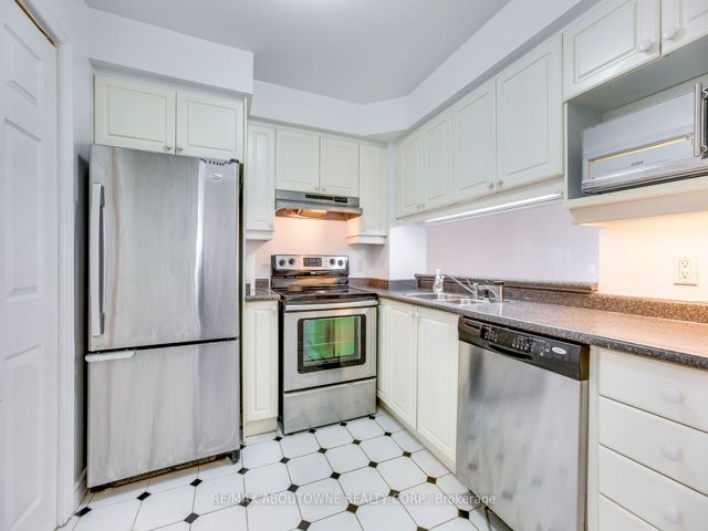 701 - 71 Simcoe St